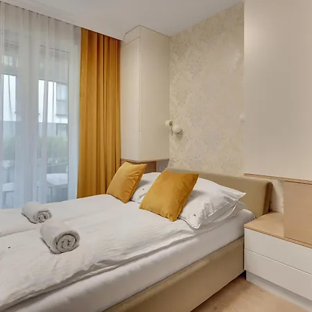 Tre Mare Z Ogrodem -by The Sea By Grand * Danzig