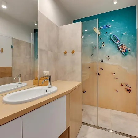 Tre Mare Z Ogrodem -by The Sea By Grand * Danzig